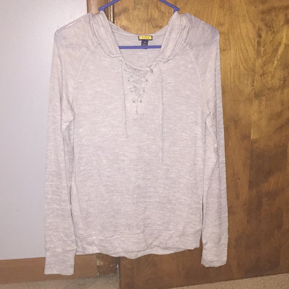Long sleeve hooded shirt, gray